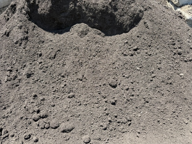 50-50-composted-topsoil 50/50 composted soil
