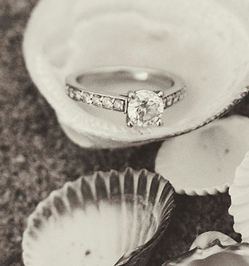 diamond-ring diamond ring